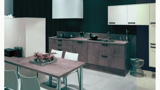 German Kitchen Fitting