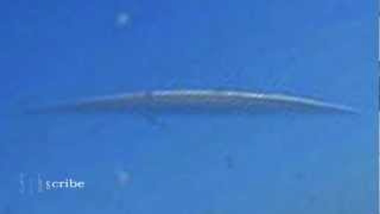 Pilot Captures Stunning UFO Over Texas 2013 HD