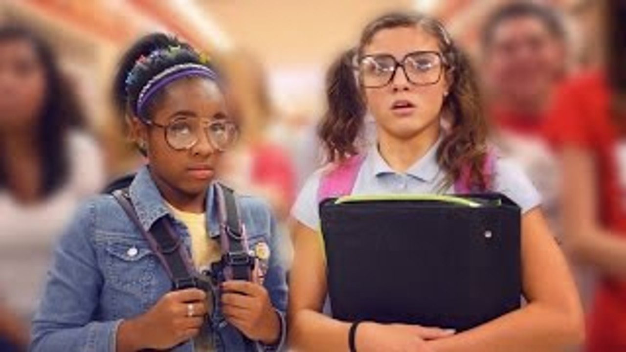 High School Dance Battle - Geeks vs. Cool Kids! (4K)