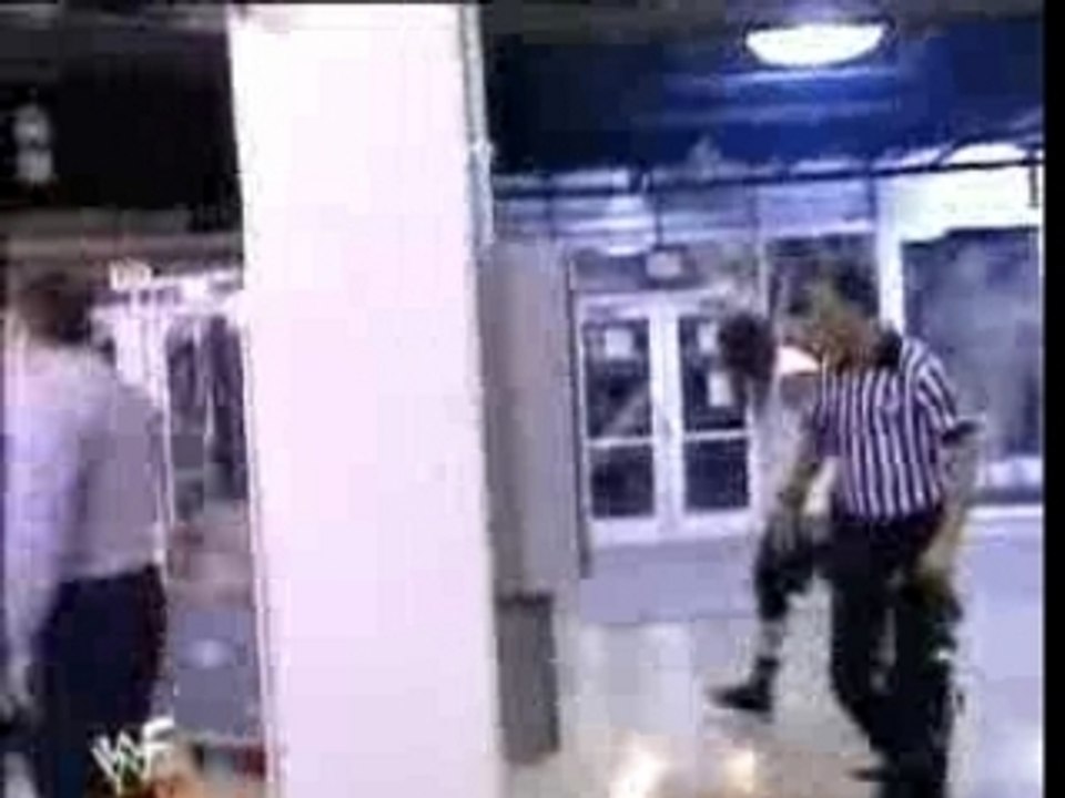 Crash Holly vs Raven (Hardcore title)