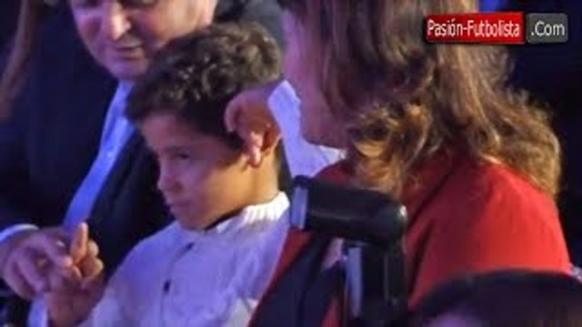 El Hijo de Cristiano Ronaldo Cuenta las Cuatro botas de oro de su Padre│Bota de Oro 2015