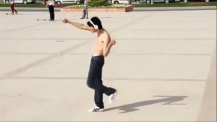 Yaramazlık yapan küçük balina - Funny videos - Komik videolar