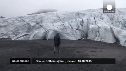 Francois Hollande visits Iceland glacier