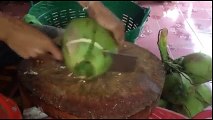 cara membuka kelapa unik dan praktis