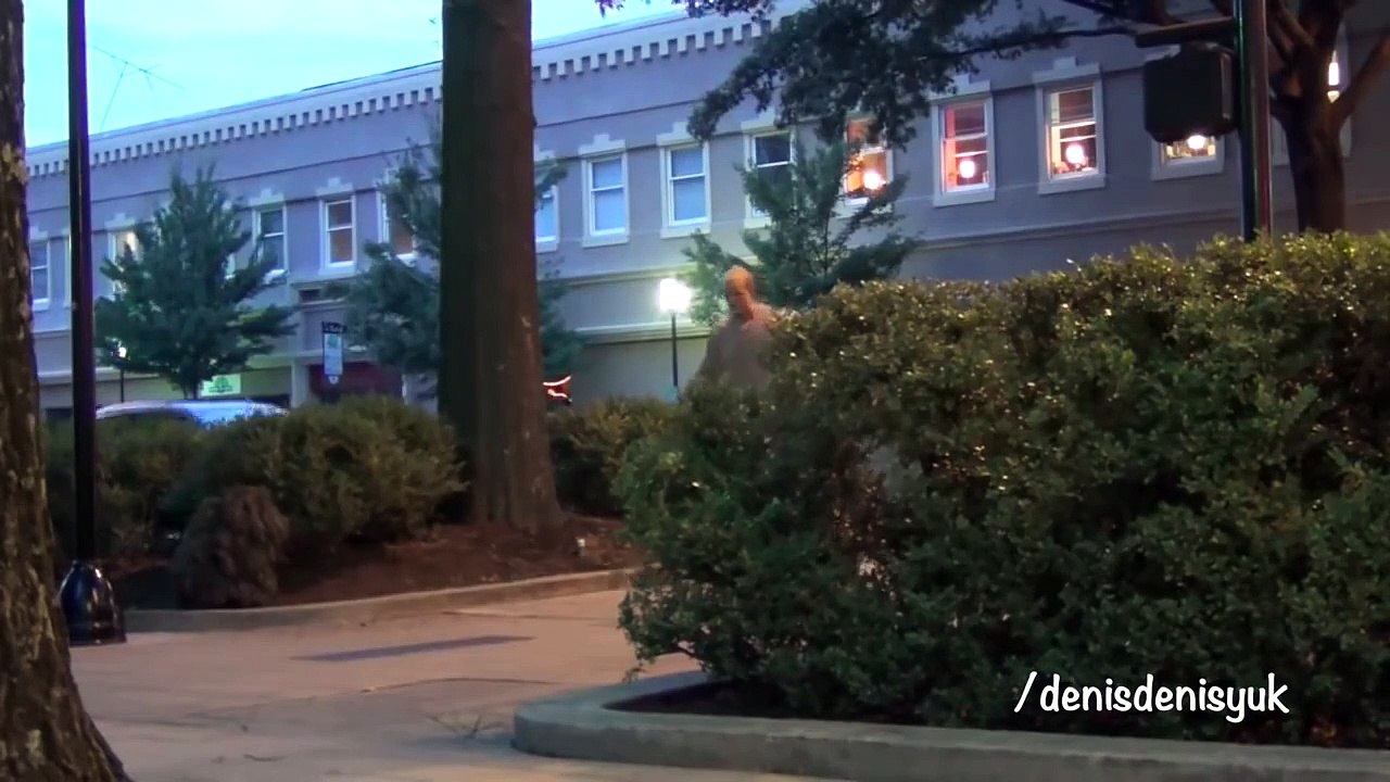 Little Kid SCARE Prank In Public