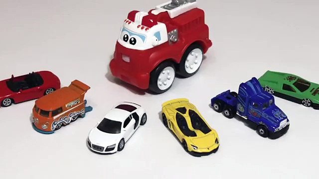 Voitures jouets Apprendre à compter avec le camion de pompier et les petites voitures