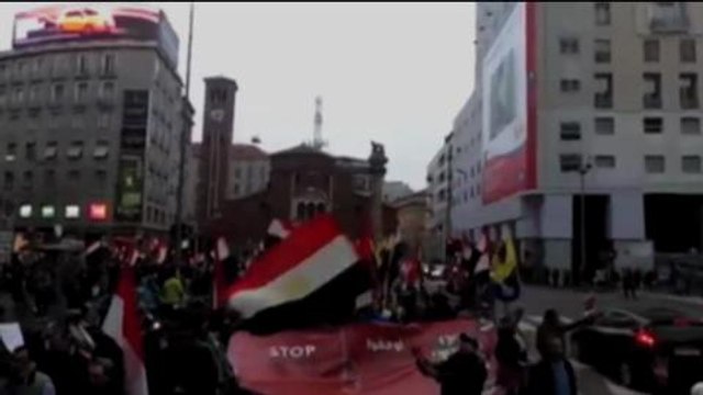 تظاهرة مناهضة للانتخابات البرلمانية تجوب مدينة ميلانو الإيطالية