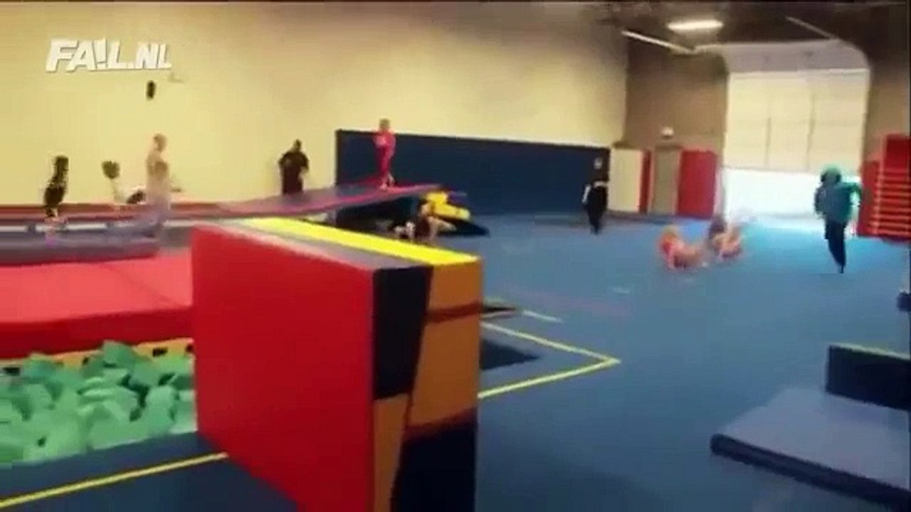 Kompilacja śmiesznych wpadek 4 śmieszne filmy filmiki wpadki sytuacje fail compilation fun