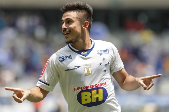 Willian brilha e garante vitória do Cruzeiro sobre o Fluminense