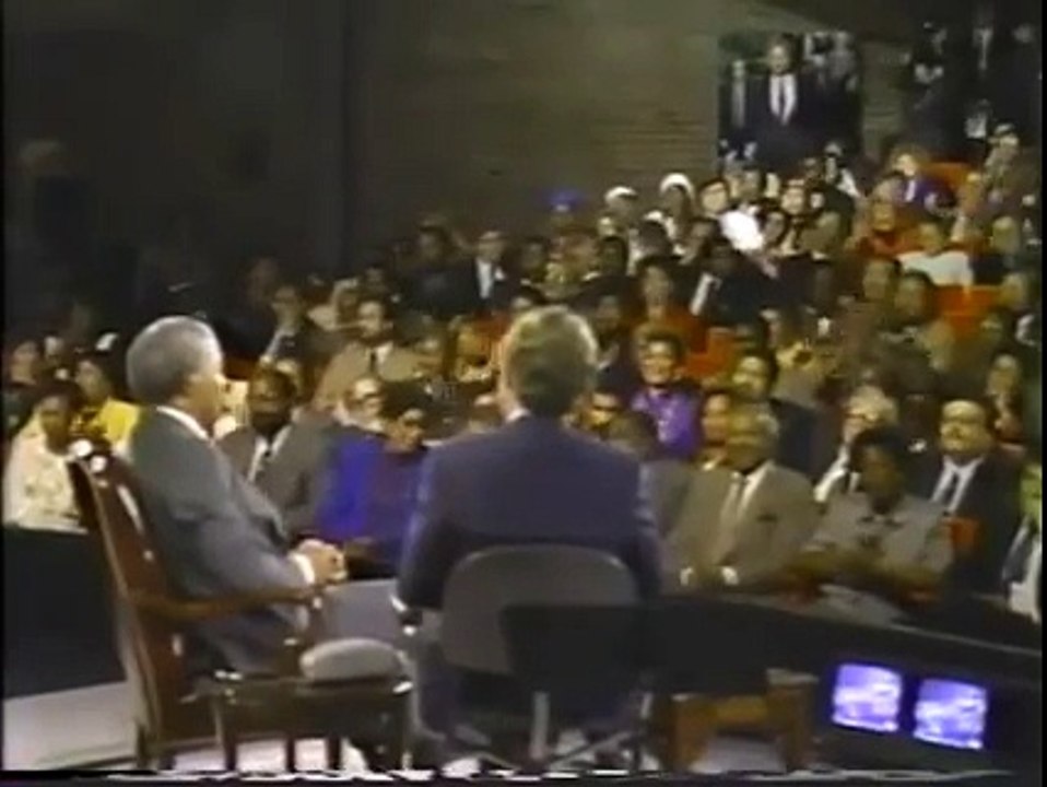 Awesome reply by Nelson Mandela on a question of supporting Muammar Gaddafi