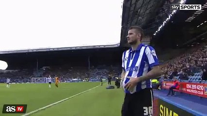 Chupa Akpom, maçın hakemini sakatladı!