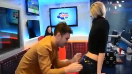 Miley Cyrus Has Bum Bum Bongos Played On Her