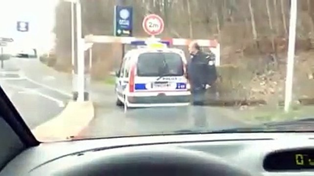 Policiers Stupides et Drôles (Humour)
