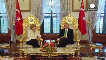 Ταχύτερη ένταξη στην ΕΕ υποσχέθηκε η Μέρκελ στην Τουρκία με φόντο το προσφυγικό