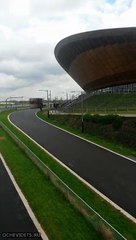 Массовое падение велосипедистов на соревновании