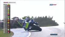 GP dAustralie MotoGP Andrea Iannone percute une mouette HD