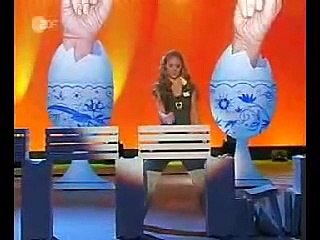 Ngạc nhiên khi xem Thành Long đập vỡ gạch với một quả trứng