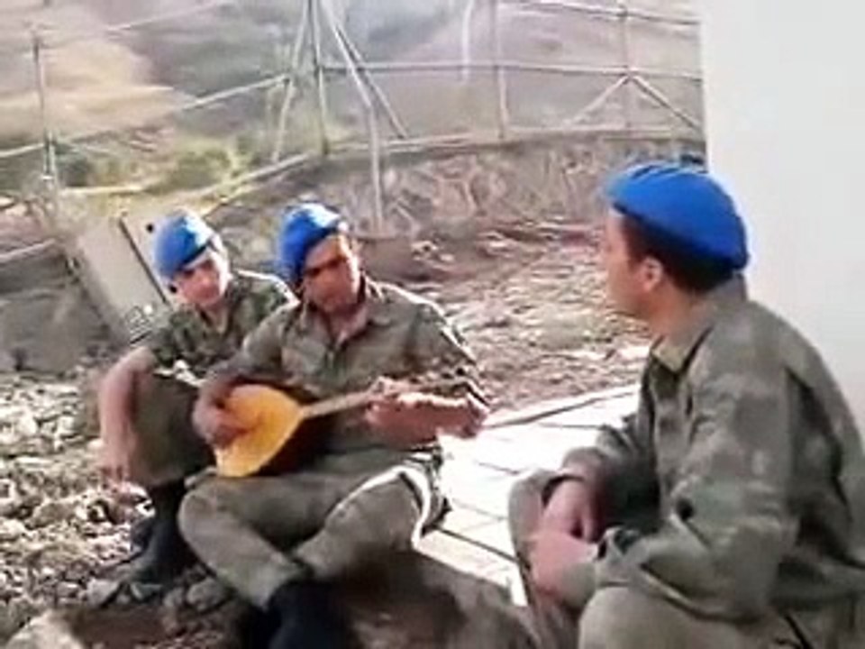 kürt askerden çerxa şoreşe
