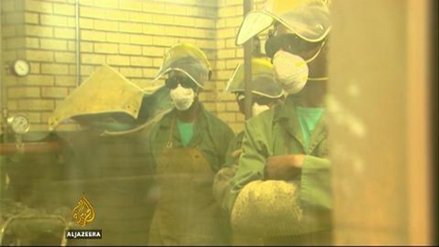 South African miners take gold industry to court