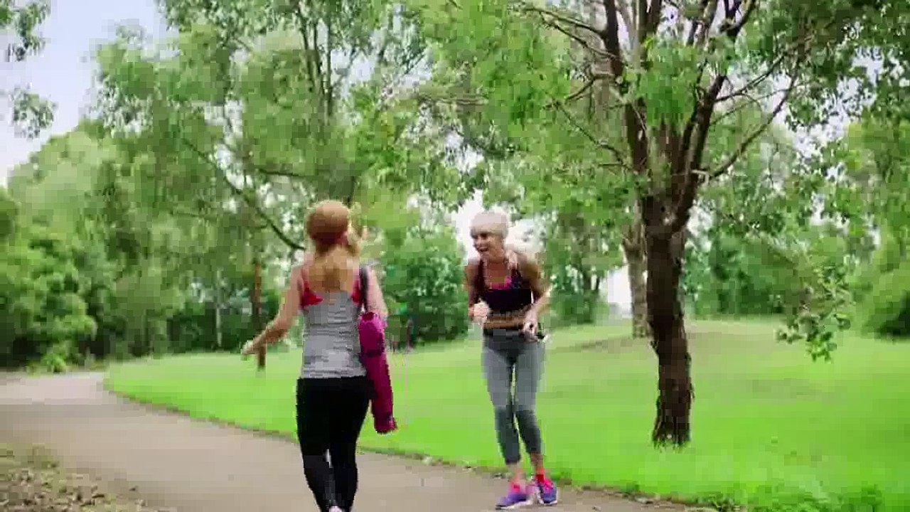 Two Girls, One Up