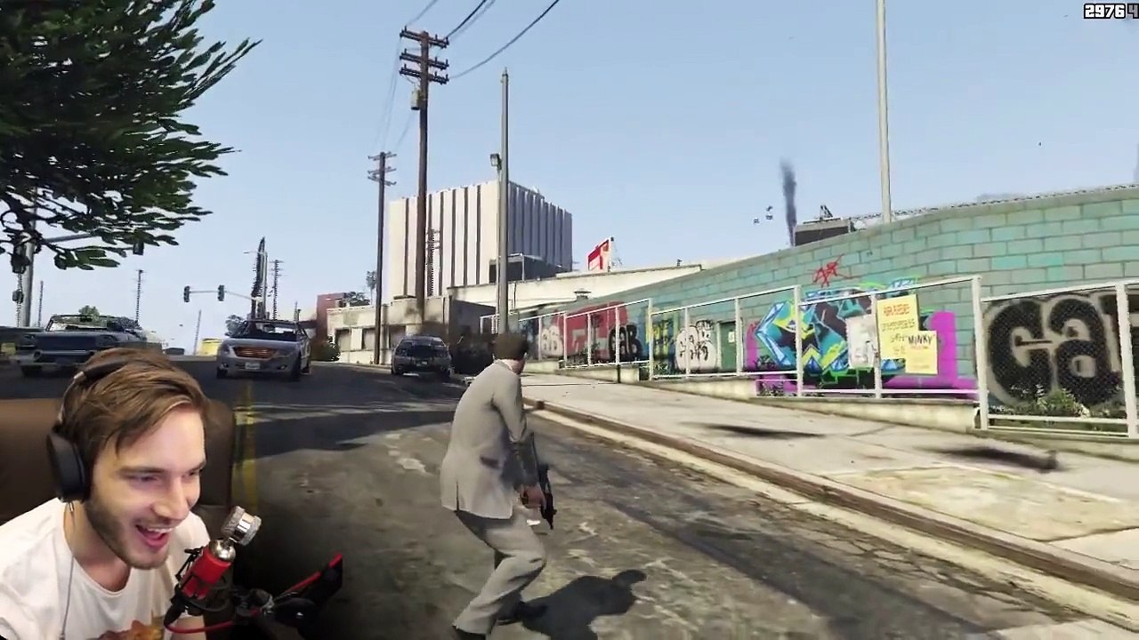 CHIMP GOES TO STRIPCLUB (GTA 5)