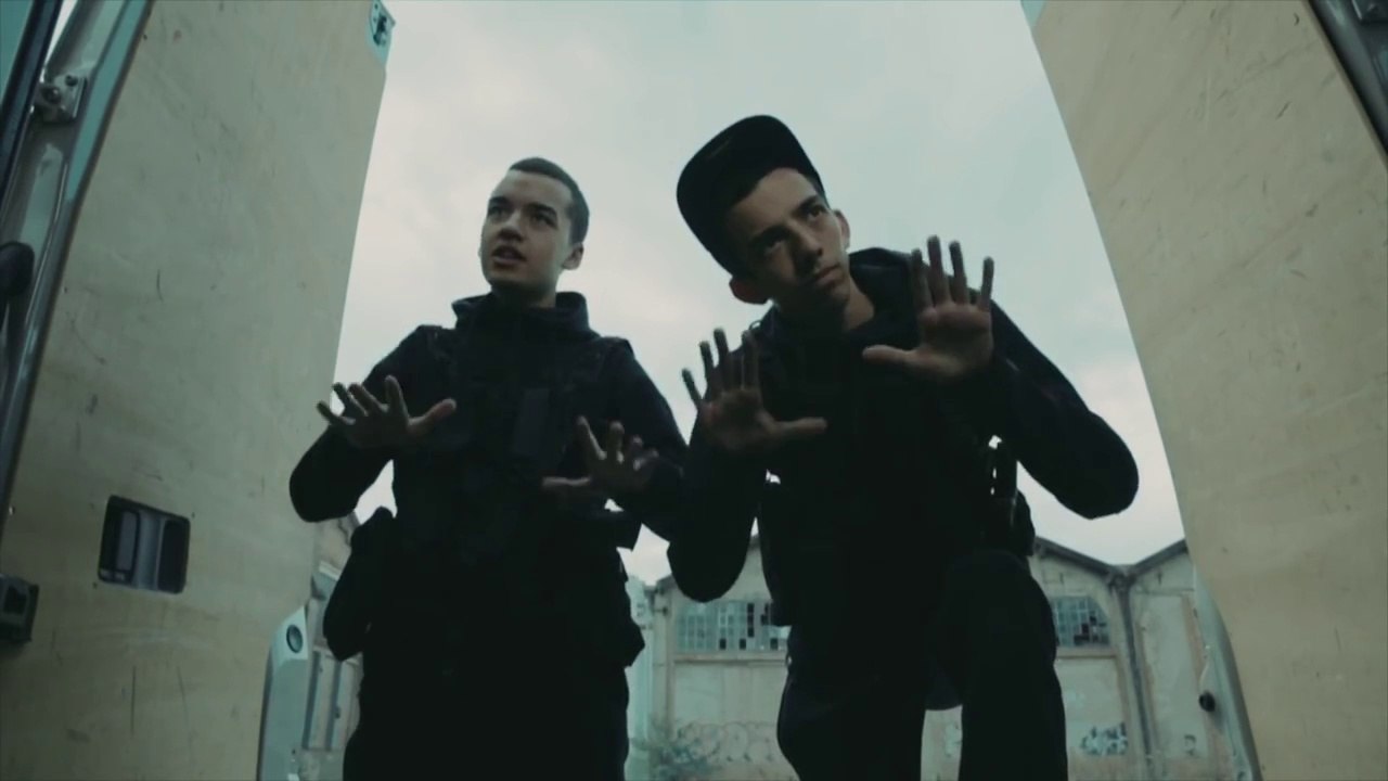 BIGFLO & OLI " Du disque dur au disque D'or " (Video 2021).