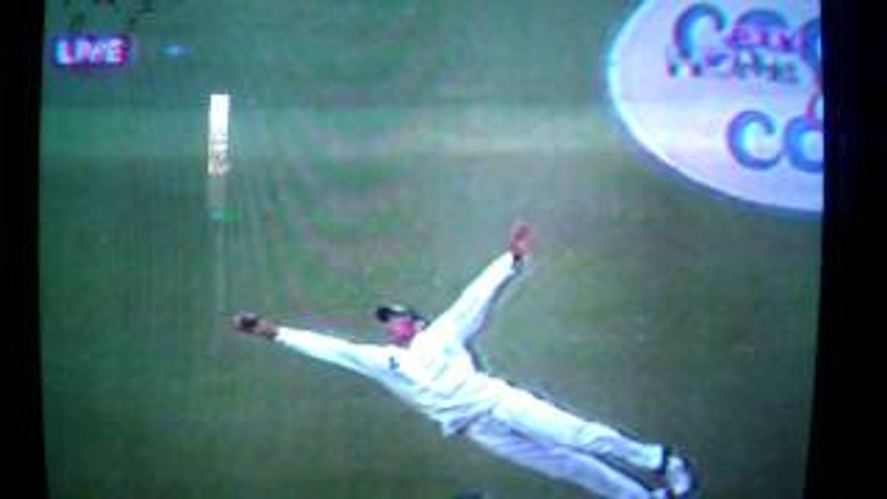 Younis Khan best catch at slip vs Bangladesh amazing