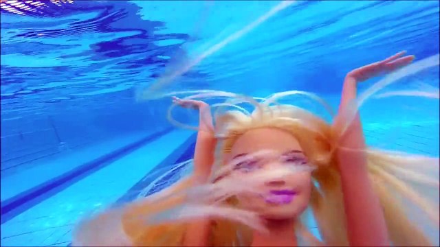 Mermaid Barbie Swimming underwater in swimming pool water toy diving role play doll