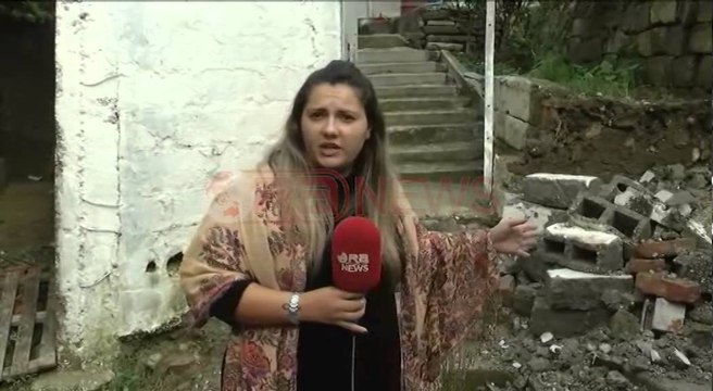 Vlorë, 7-vjeçarja fëmija i vetëm i çiftit, dy shoqet i shpëtuan nga shembja e murit- Ora News