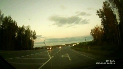 Tu peux te rapprocher, j'ai pas vu la marque de ta voiture