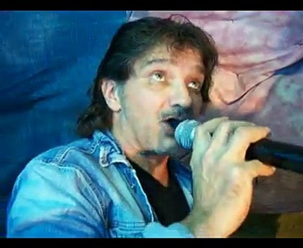 Thierry chante La chasse aux papillons Georges Brassens