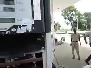 petrol pump walo ki bagairti check kro zara.