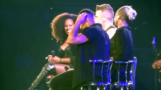 Robbie Williams Accidentally Flirts With 15-Year-Old Girl During Gig In Australia