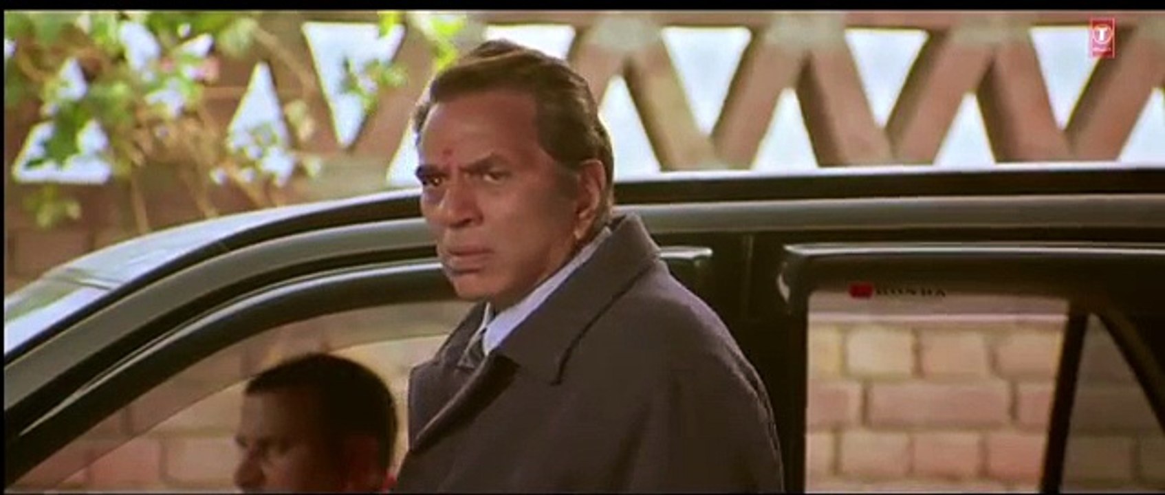 Apne To Apne Hote Hain Full video song .dailymotion
