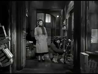 Extrait de "Voici le temps des assassins", avec Danièle Delorme (1955)