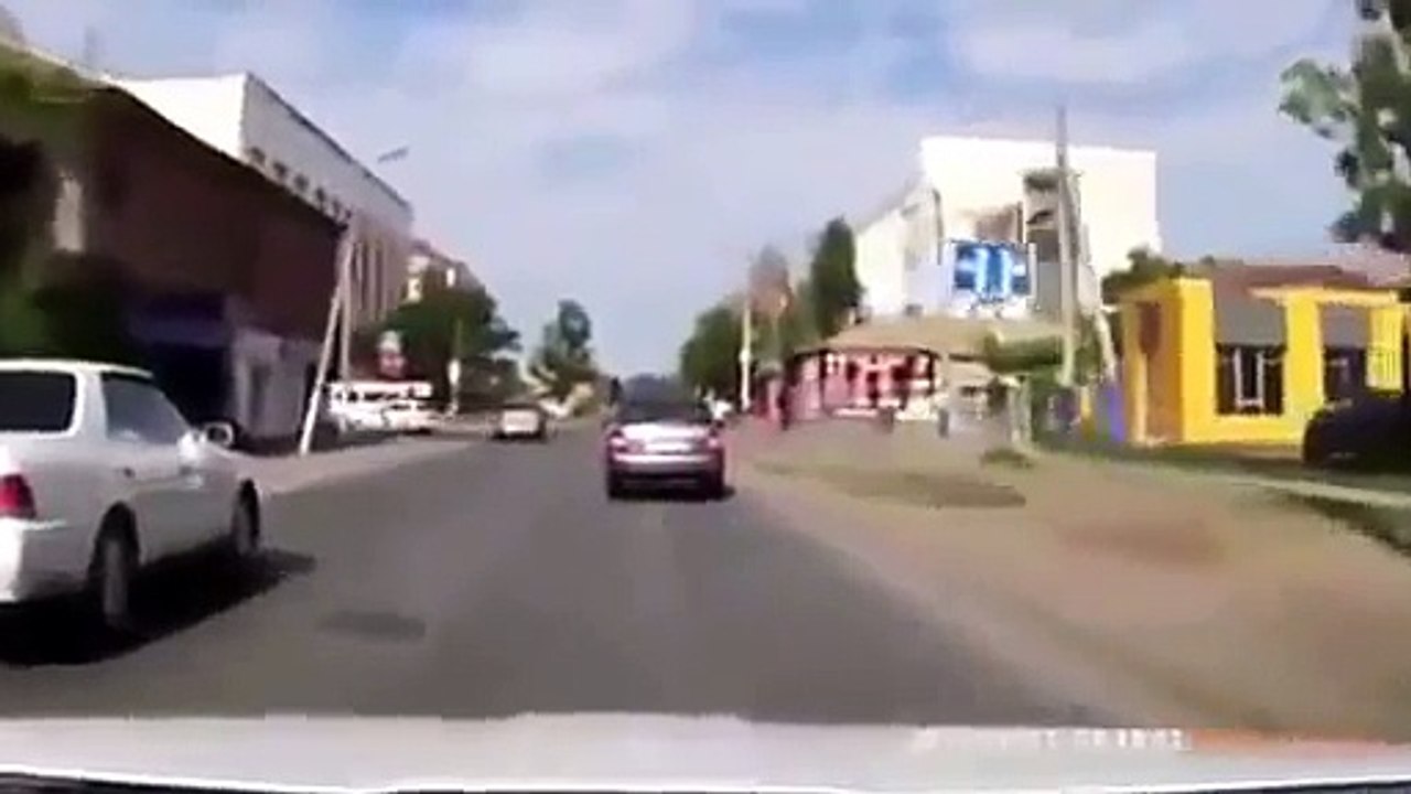 Scary Car crashes accident compilation