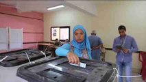 Poca afluencia y fuerte seguridad en arranque de las parlamentarias en Egipto