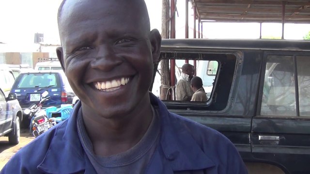 Un mécanicien diplômé du Centre de Formation de Lologo