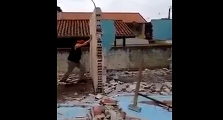 Il meurt en voulant faire chuter un mur