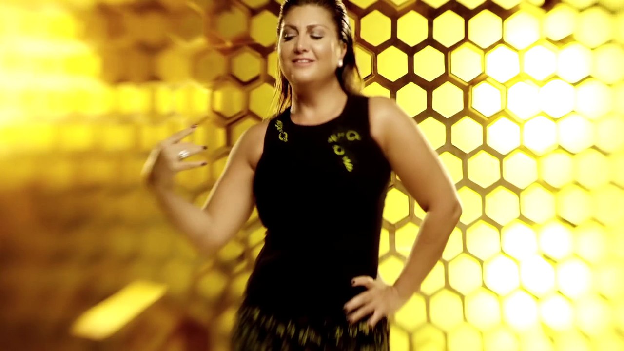 Sibel Can - Bir Parmak Bal (Video)