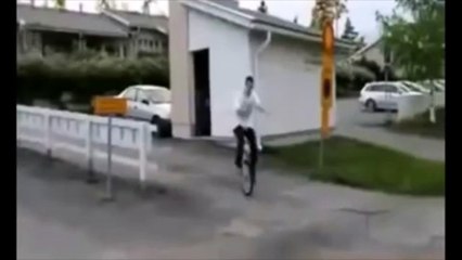 Antonio Velardo with Mondays in Italy