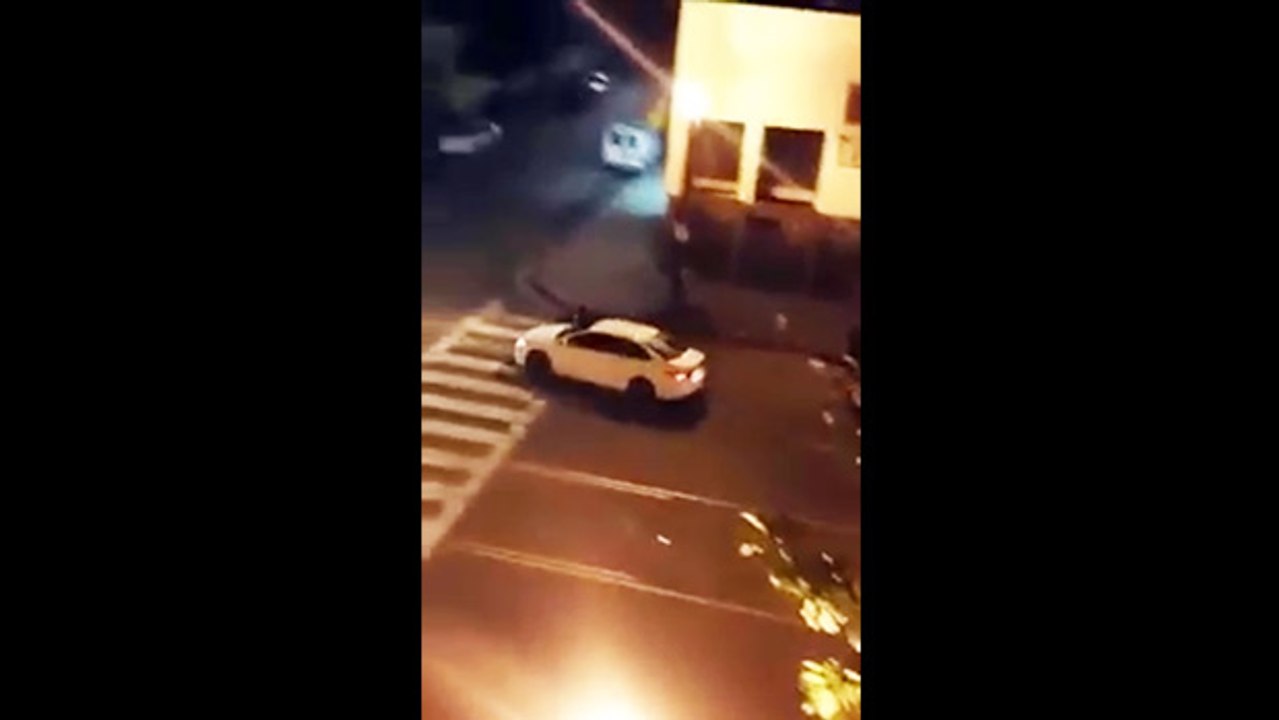 Il agresse des voitures avec une machette