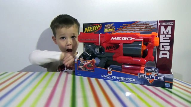 Бластер НЕРФ Мега Циклон-шок распаковка пушки и стреляем по целям NERF Mega Cyclone