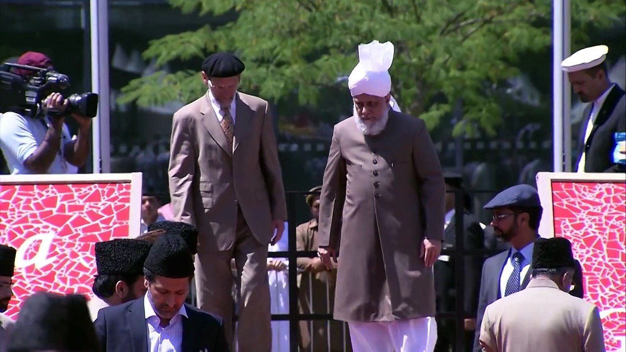 Ab Chor do Jihad Ka | Jalsa Salana Germany 2015 - Ahmadiyya nazams