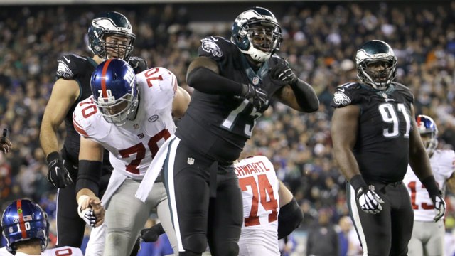 Eagles Defense Dominates Sloppy Giants