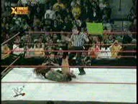 WWE Divas - Lita Vs Trish Stratus