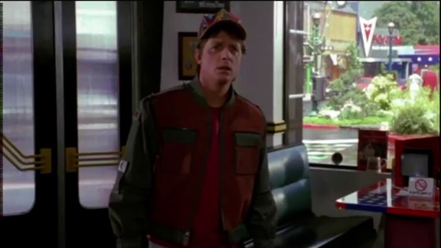 Retour Vers Le Futur 2 : Le 21 octobre 2015, Marty entre dans le Café 80
