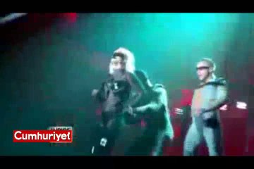 Britney Spears'ın sahnede fermuarı patladı