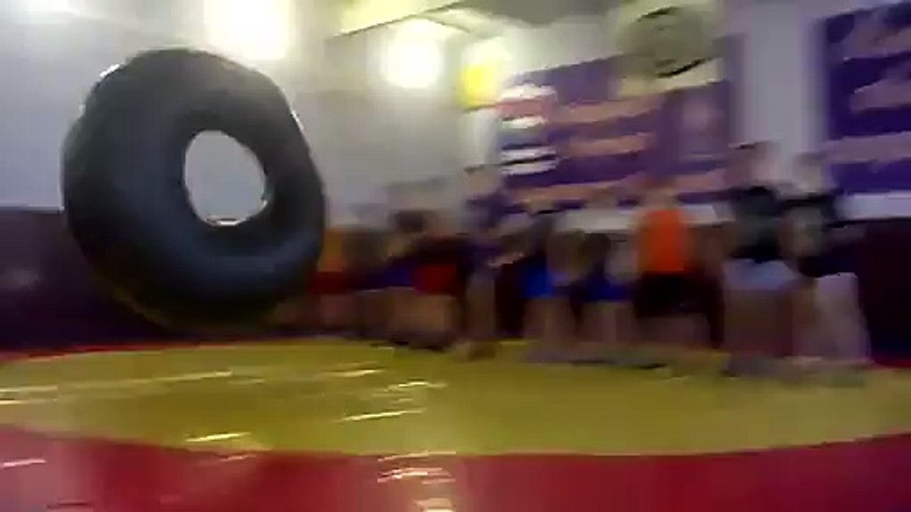 Физрук не расчитал))) Minus