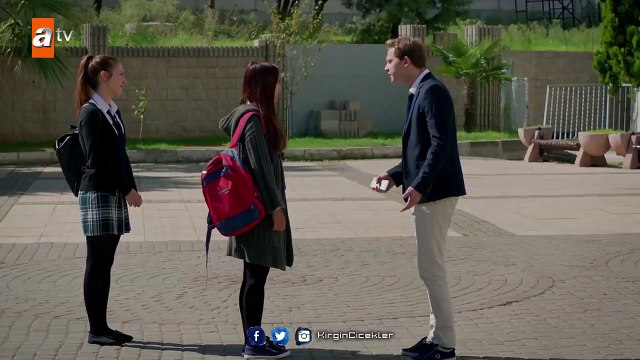 Kırgın Çiçekler 17.Bölüm - Eylül, Serkan’dan ayrılıyor!